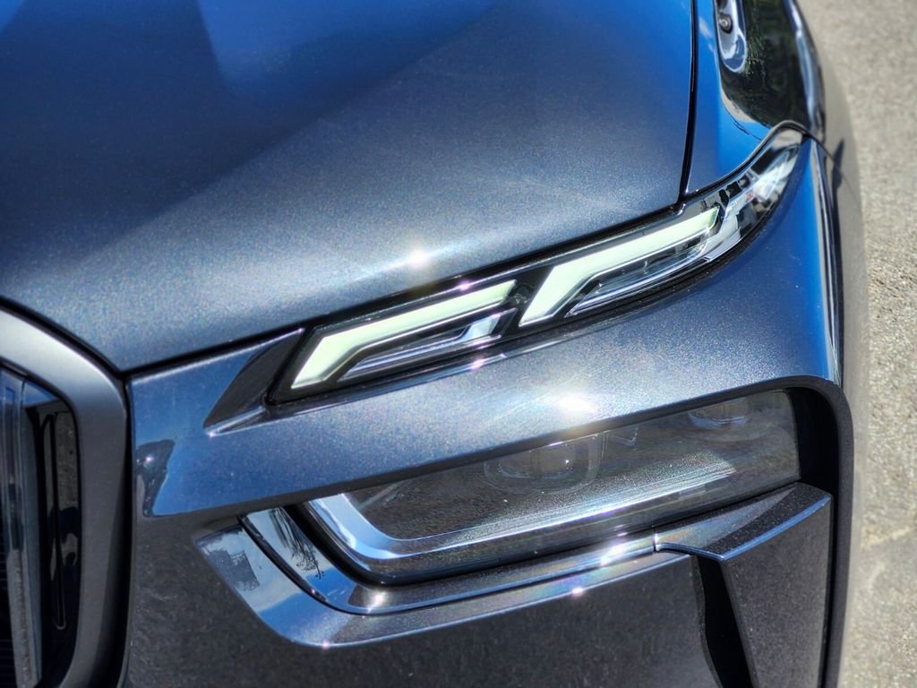 New 2027 Black BMW xDrive40i image 10