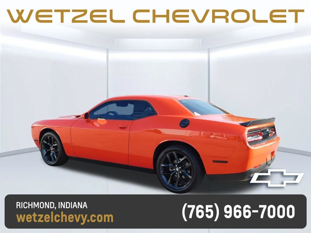 Used 2023 Orange Dodge SXT image 5