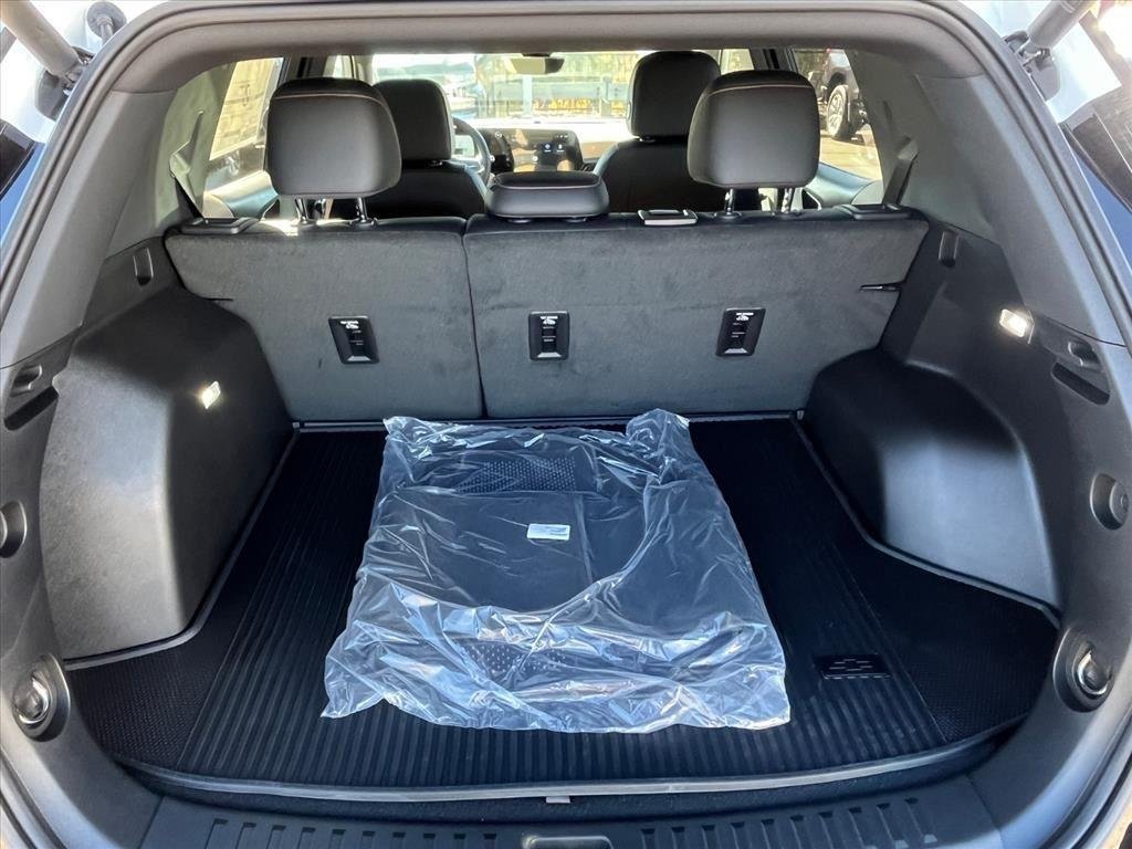New 2026 Mosaic Black Metallic Chevrolet ACTIV image 29