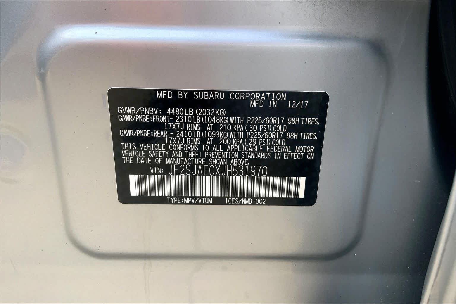 Used 2018 Ice Silver Metallic Subaru Premium image 32
