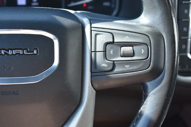 Used 2021 Black GMC Denali image 26