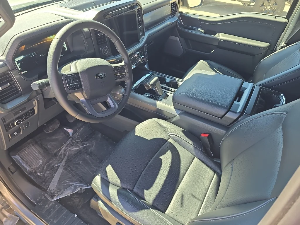 2025 Ford F-150 Lariat - Photo 9