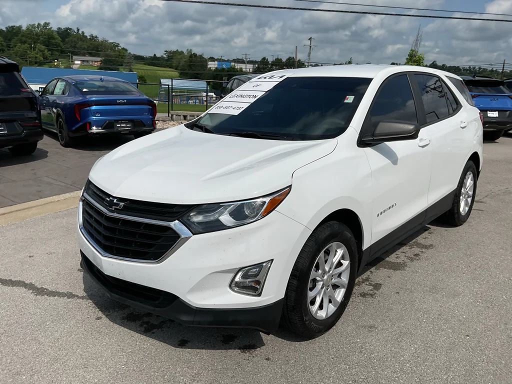 Used 2021 Summit White Chevrolet LS image 4