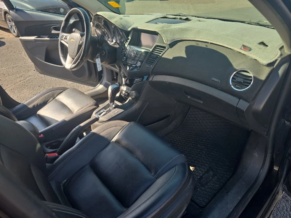 Used 2014 Black Granite Metallic Chevrolet Diesel image 16