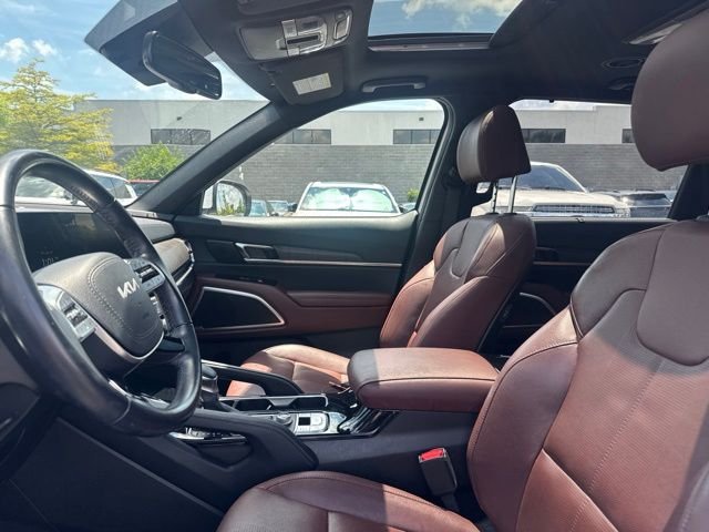 Used 2024 White Kia EX image 9