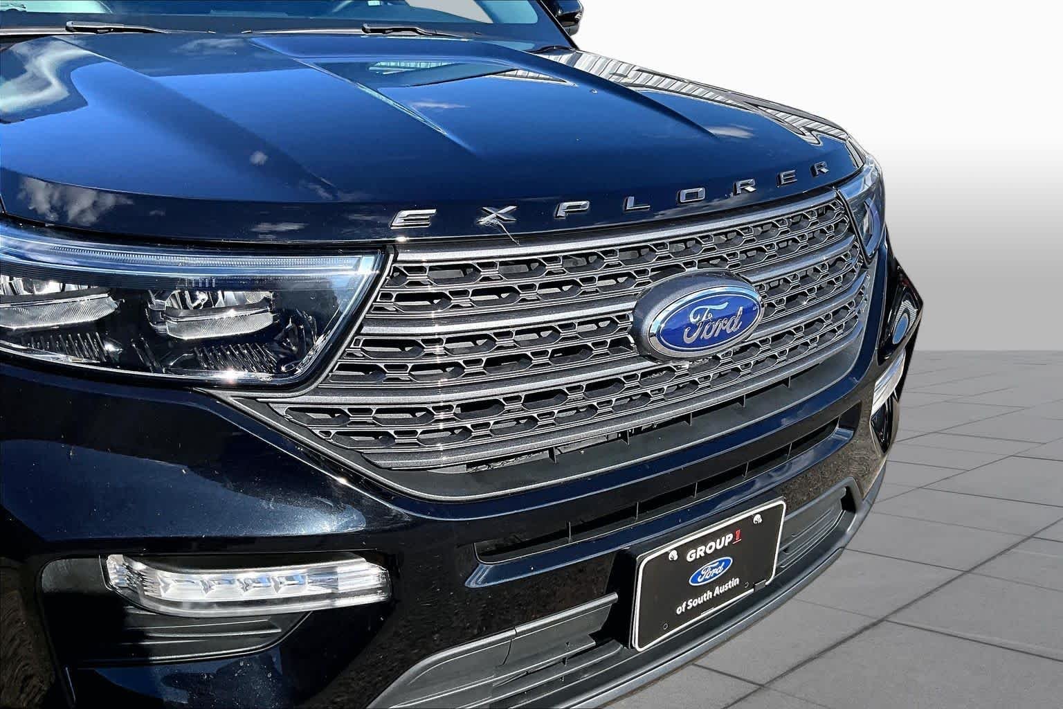 Certified Used 2024 Agate Black Metallic Ford XLT image 30