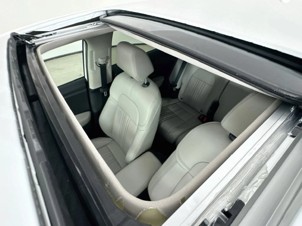 New 2027 Platinum White Pearl Honda EX-L image 30