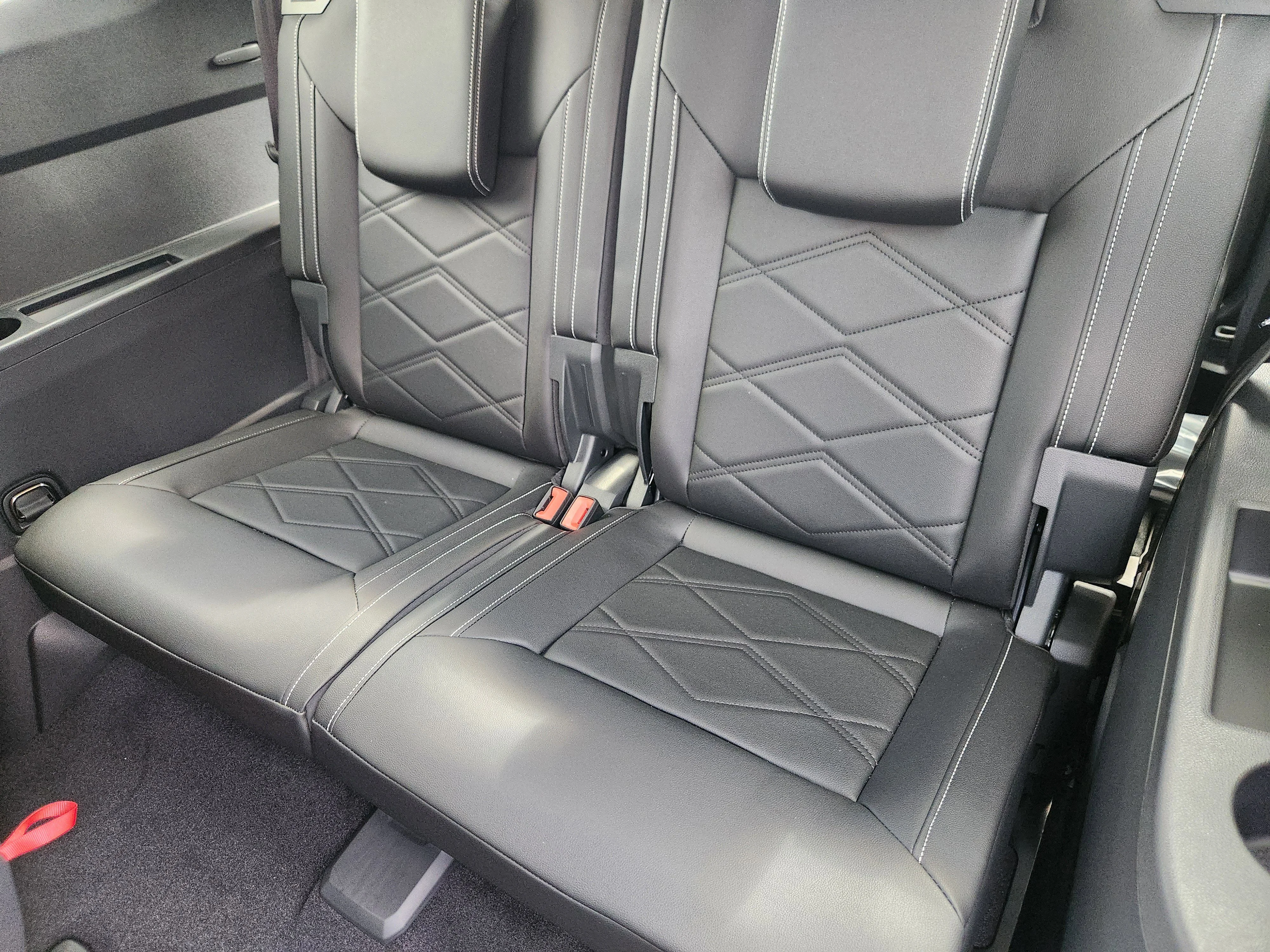 New 2026 Silver Volkswagen 2.0T SE w/Technology image 20