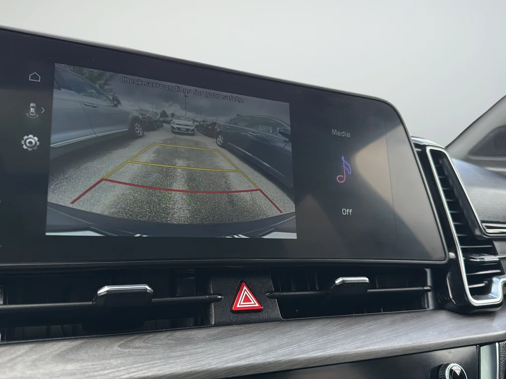 Used 2023 Black Kia X-Line image 18