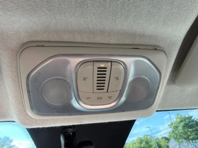 Used 2019 White Ram High Roof image 19