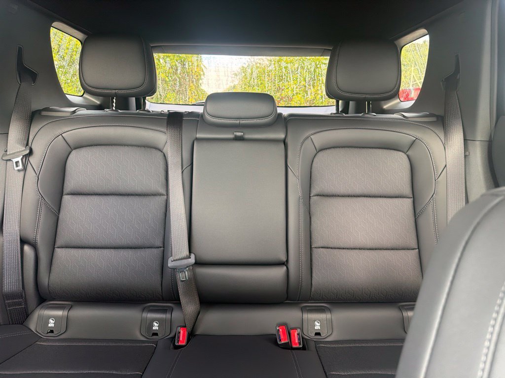 2027 Chevrolet Equinox LT - Photo 7
