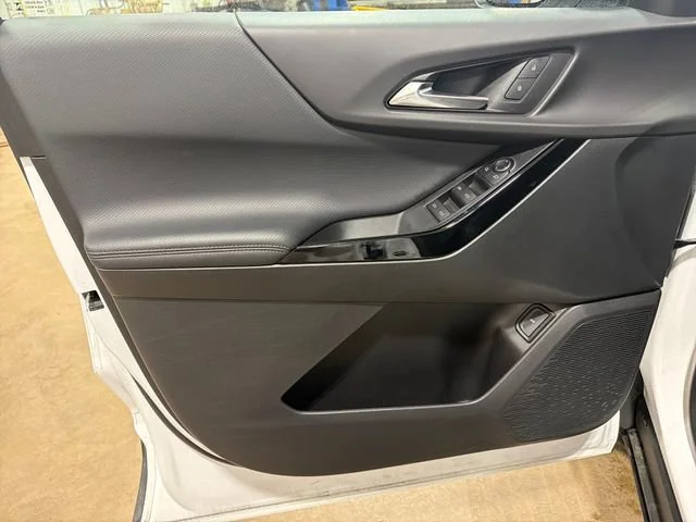 Used 2026 Summit White Chevrolet LT image 17