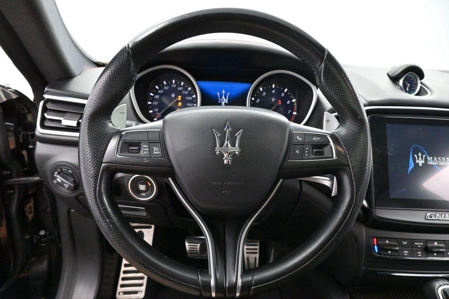Used 2018 Nero Maserati S GranSport image 14