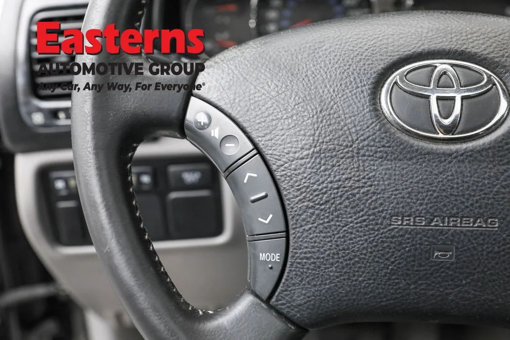 Used 2005 Black Toyota Base image 15