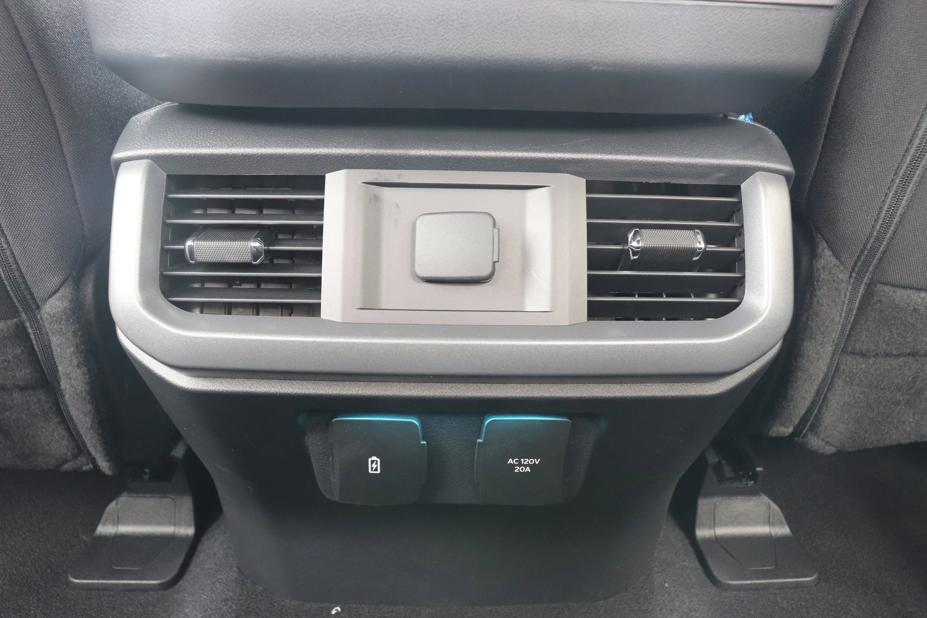 New 2026 OXFORD WHITE Ford XLT image 19