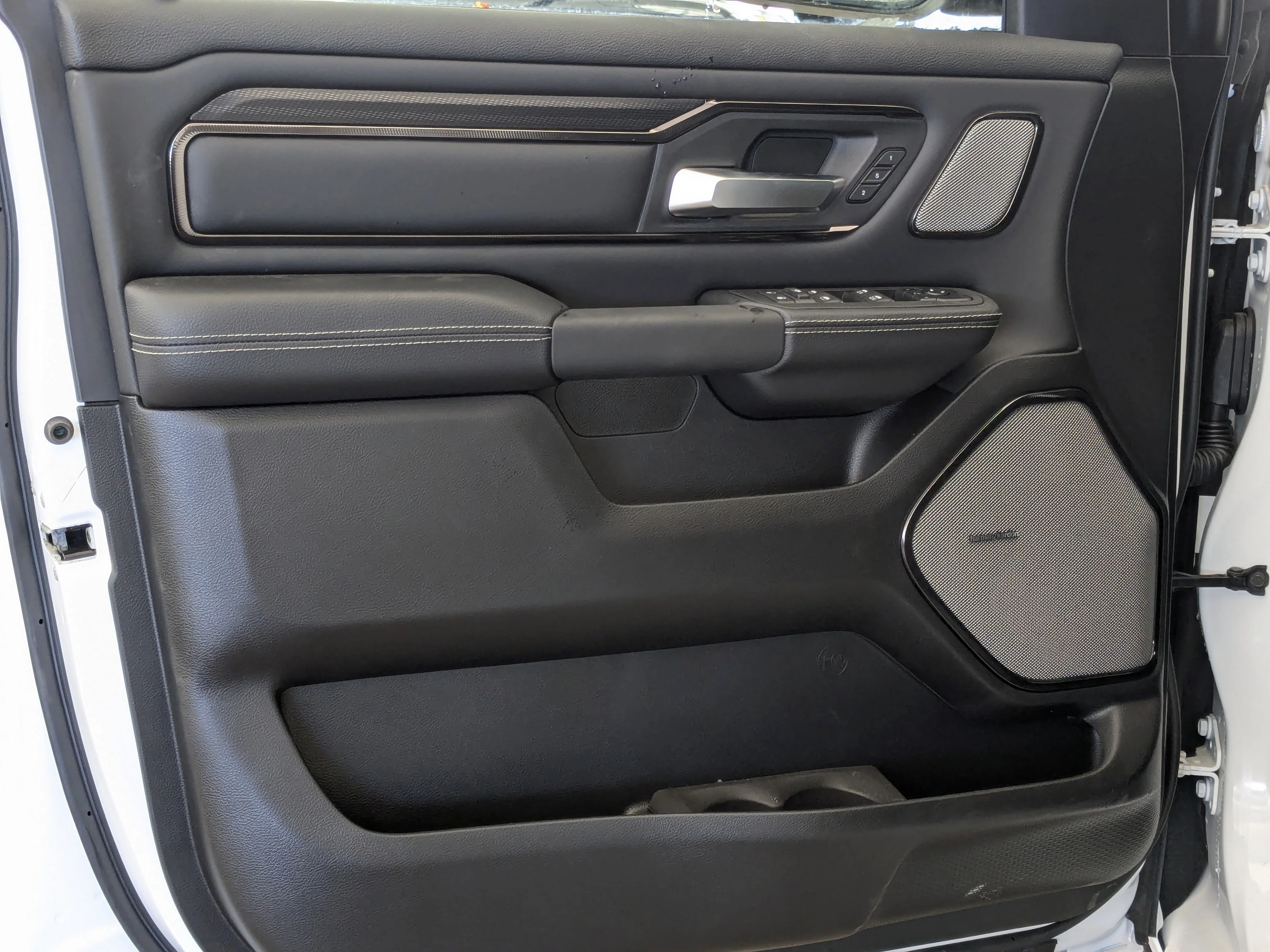 New 2026 White RAM Sport - - Level 1 Equip Grp - Bed Utility Group - Dual?Pane Panoramic Sunroof - 3.0L Hurricane Twin image 12