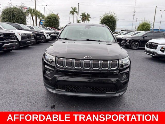Used 2022 Black Jeep Latitude image 2