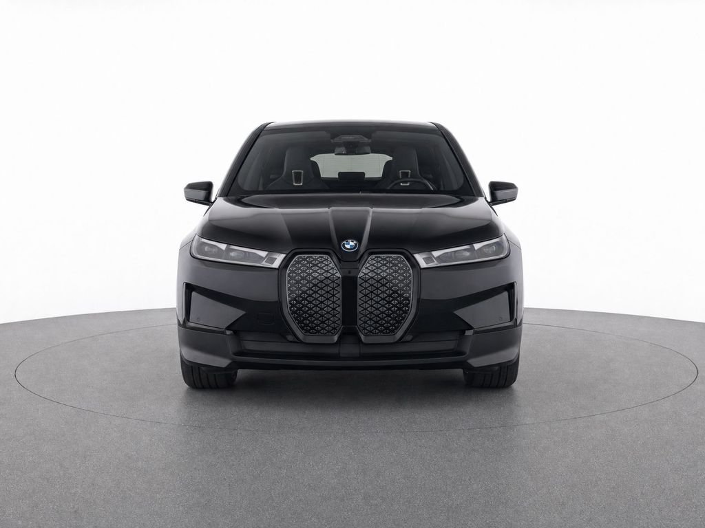 Certified Used 2023 Black Sapphire Metallic BMW xDrive50 image 8