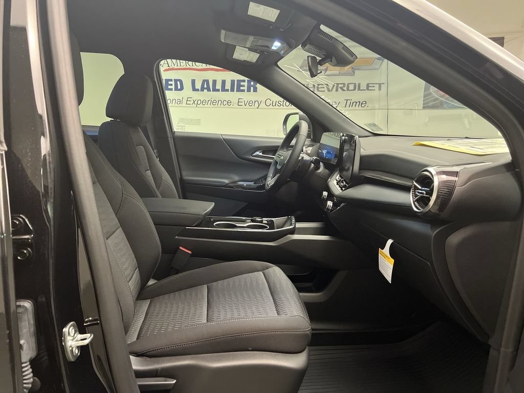 2026 Chevrolet Equinox LT - Photo 24