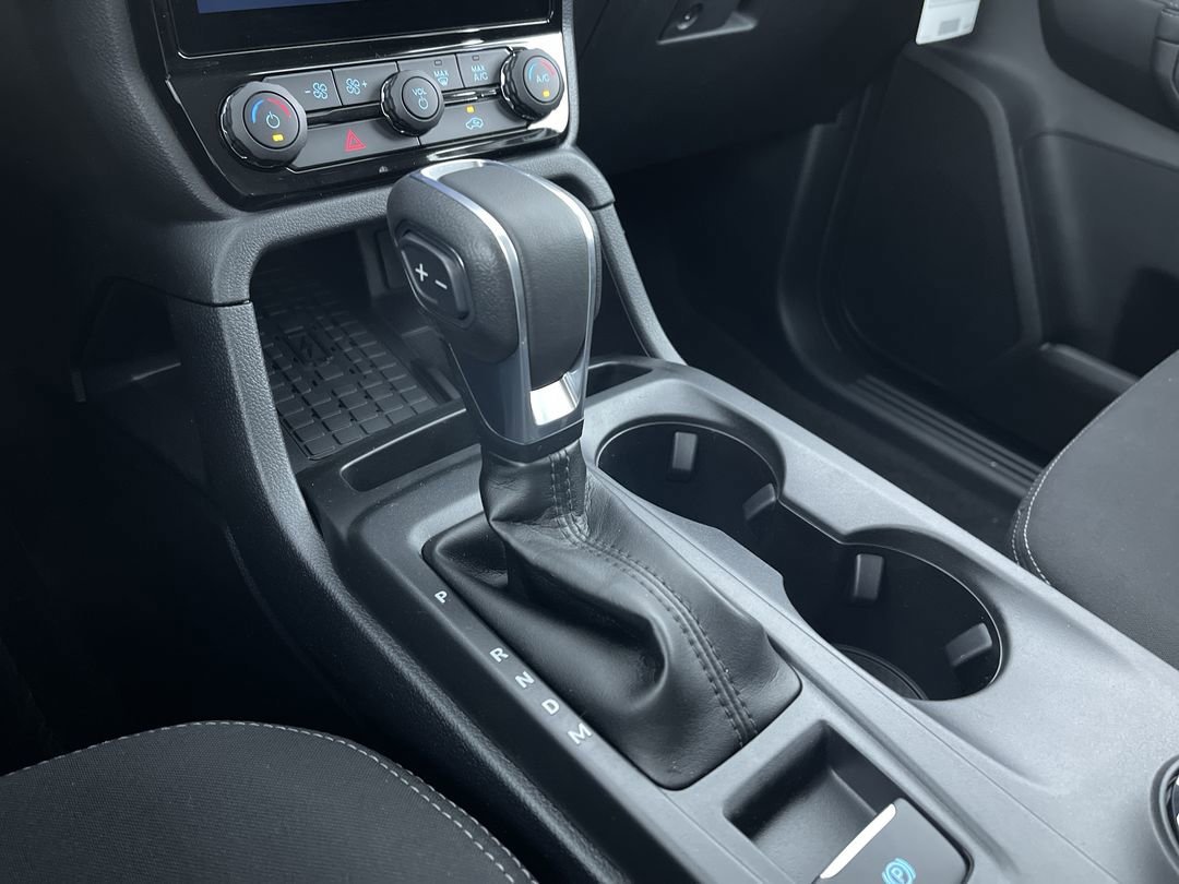 New 2026 Oxford White Ford XLT image 22