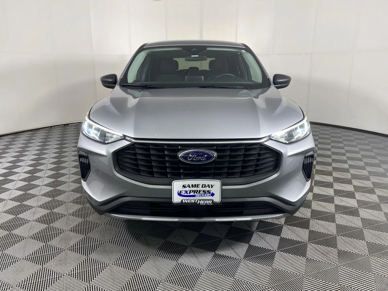 Used 2023 Iconic Silver Ford Active image 2