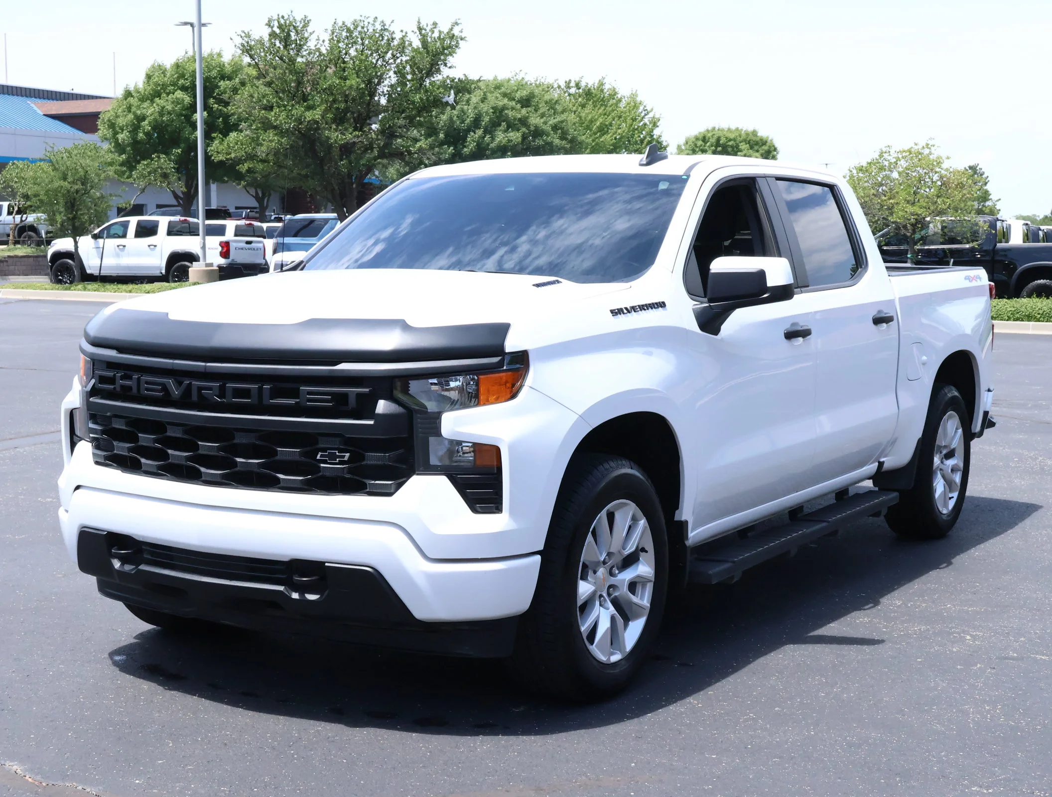 Used 2025 Summit White Chevrolet Custom image 28
