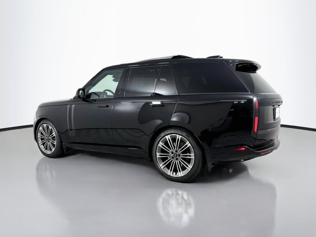 New 2027 Santorini Black Land Rover SE image 7