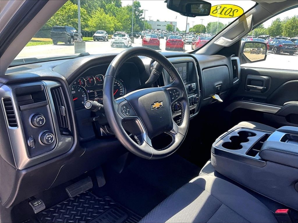 Used 2018 Silver Chevrolet LT image 8