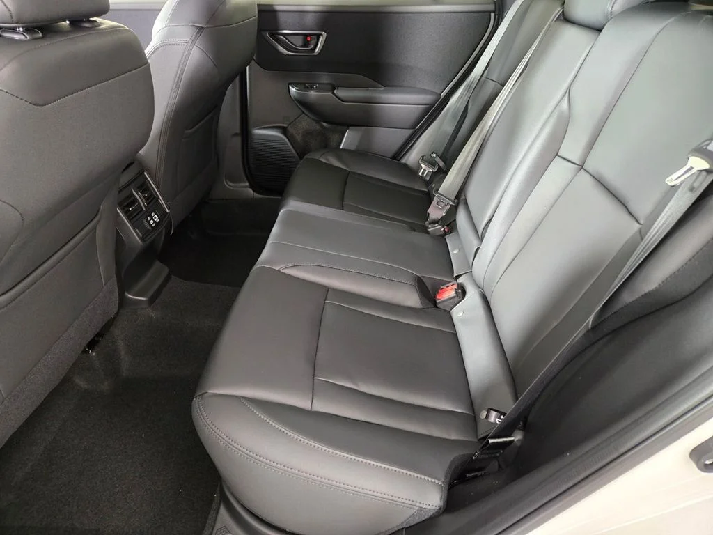 New 2026 CRYSTAL WHITE PEARL Subaru Premium image 11