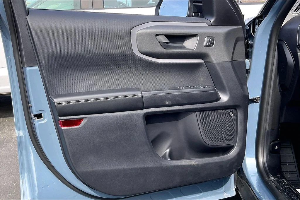 New 2025 Azure Gray Metallic Tri-Coat Ford Outer Banks® image 22