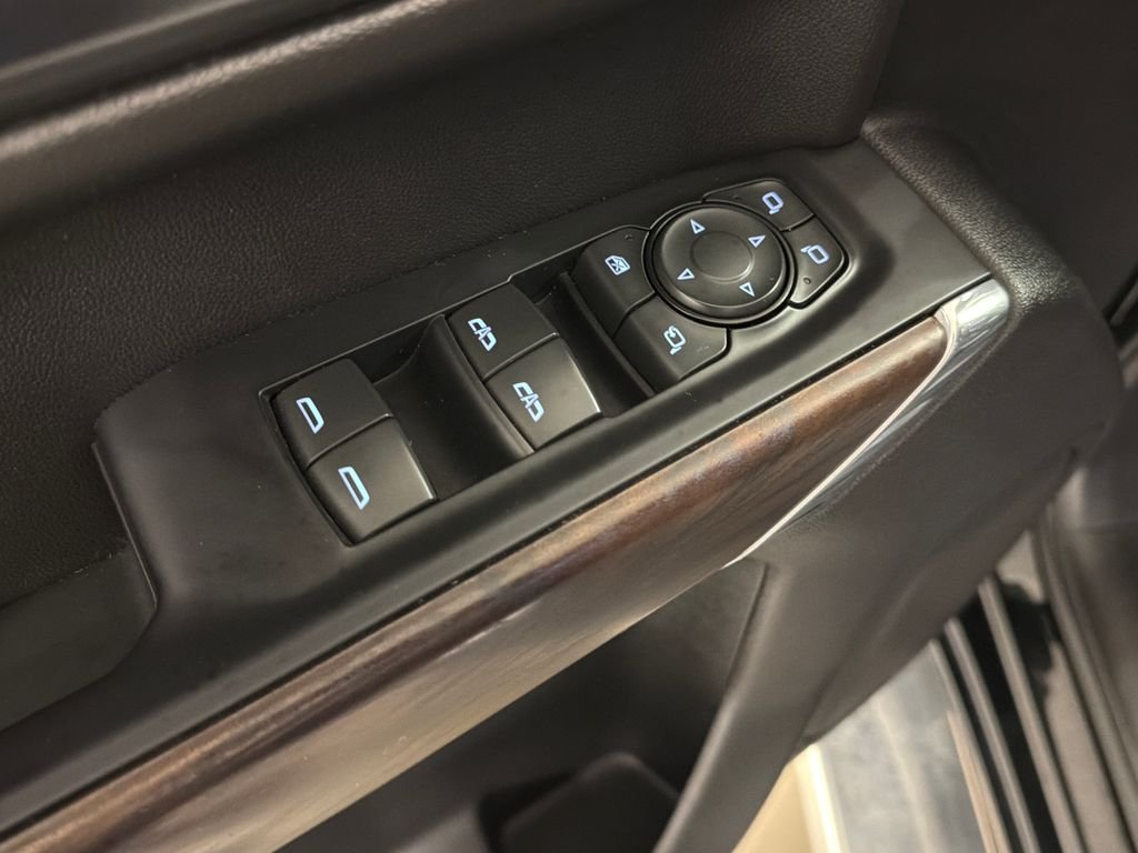 Used 2021 Black GMC SLT image 25