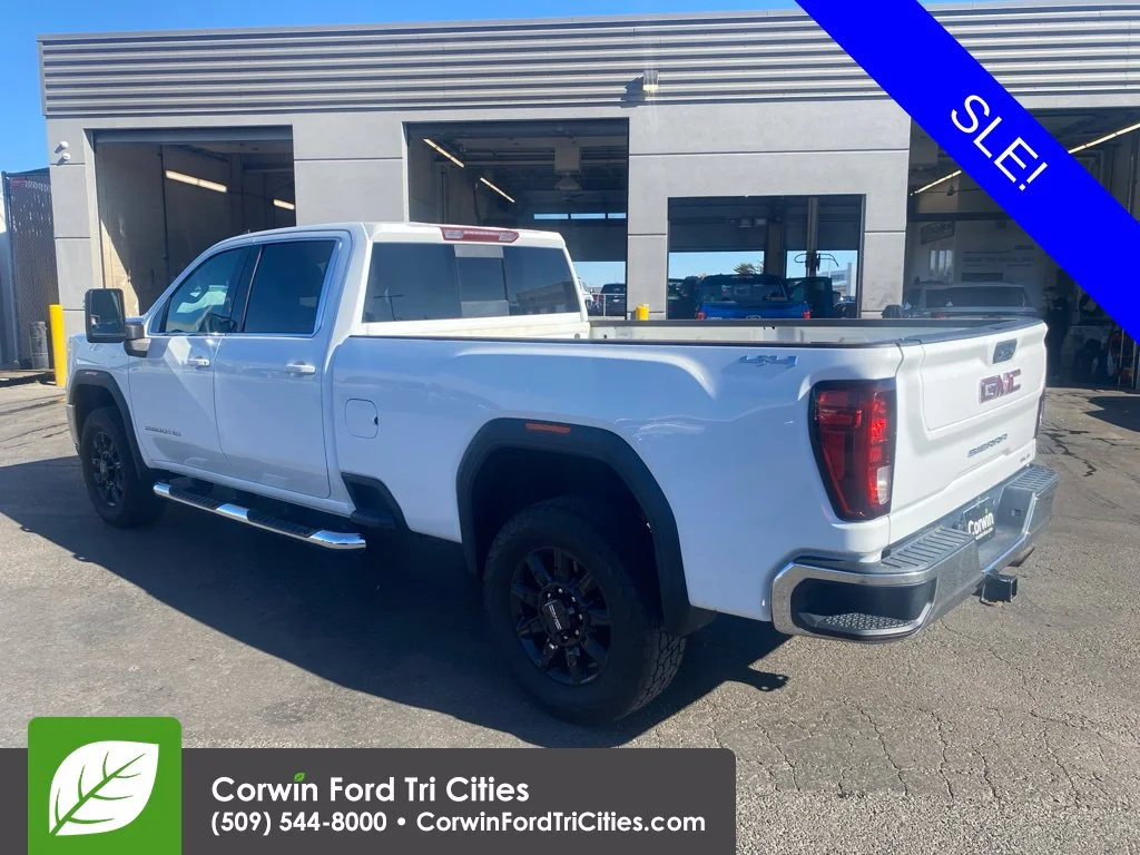 Used 2022 Summit White GMC SLE image 12