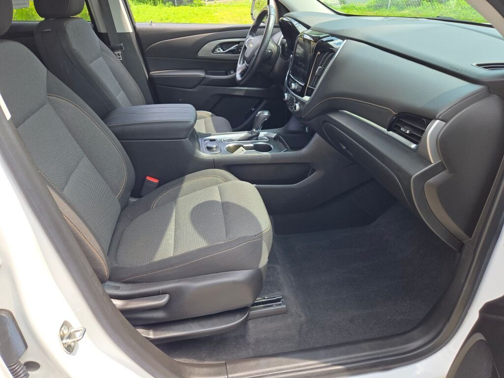 Used 2019 White Chevrolet LT image 6