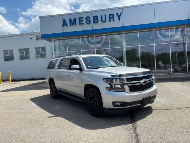 2019 Chevrolet Suburban 4WD 1500 LT's photo