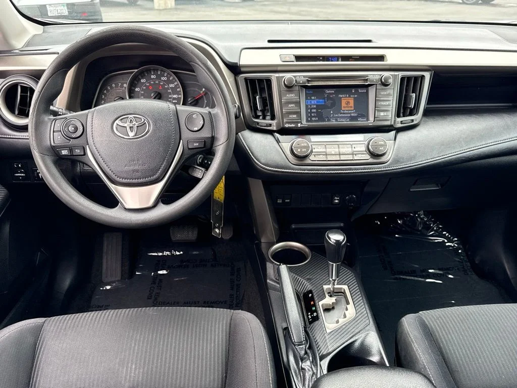 Used 2015 Gray Toyota XLE image 32