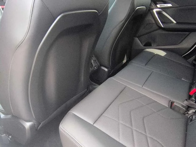 New 2026 Mineral White Metallic BMW xDrive28i image 18