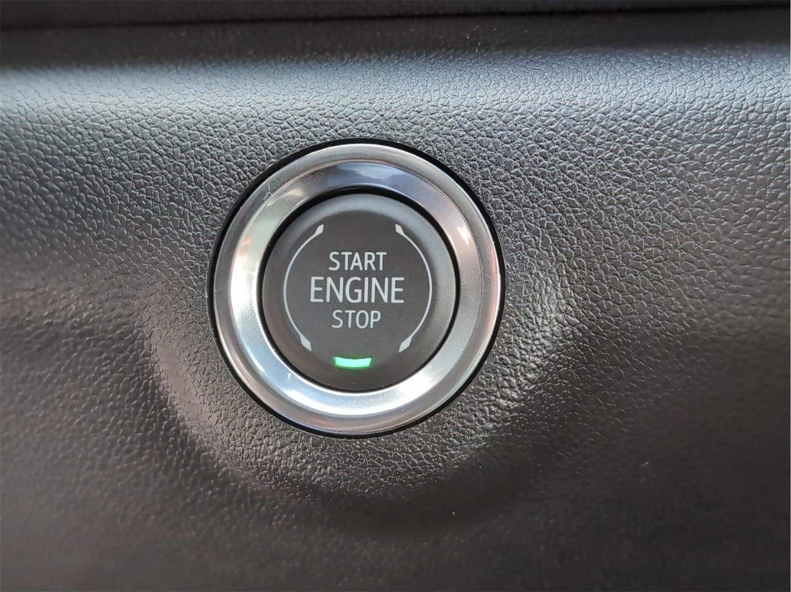 New 2026 Summit White GMC Elevation image 9