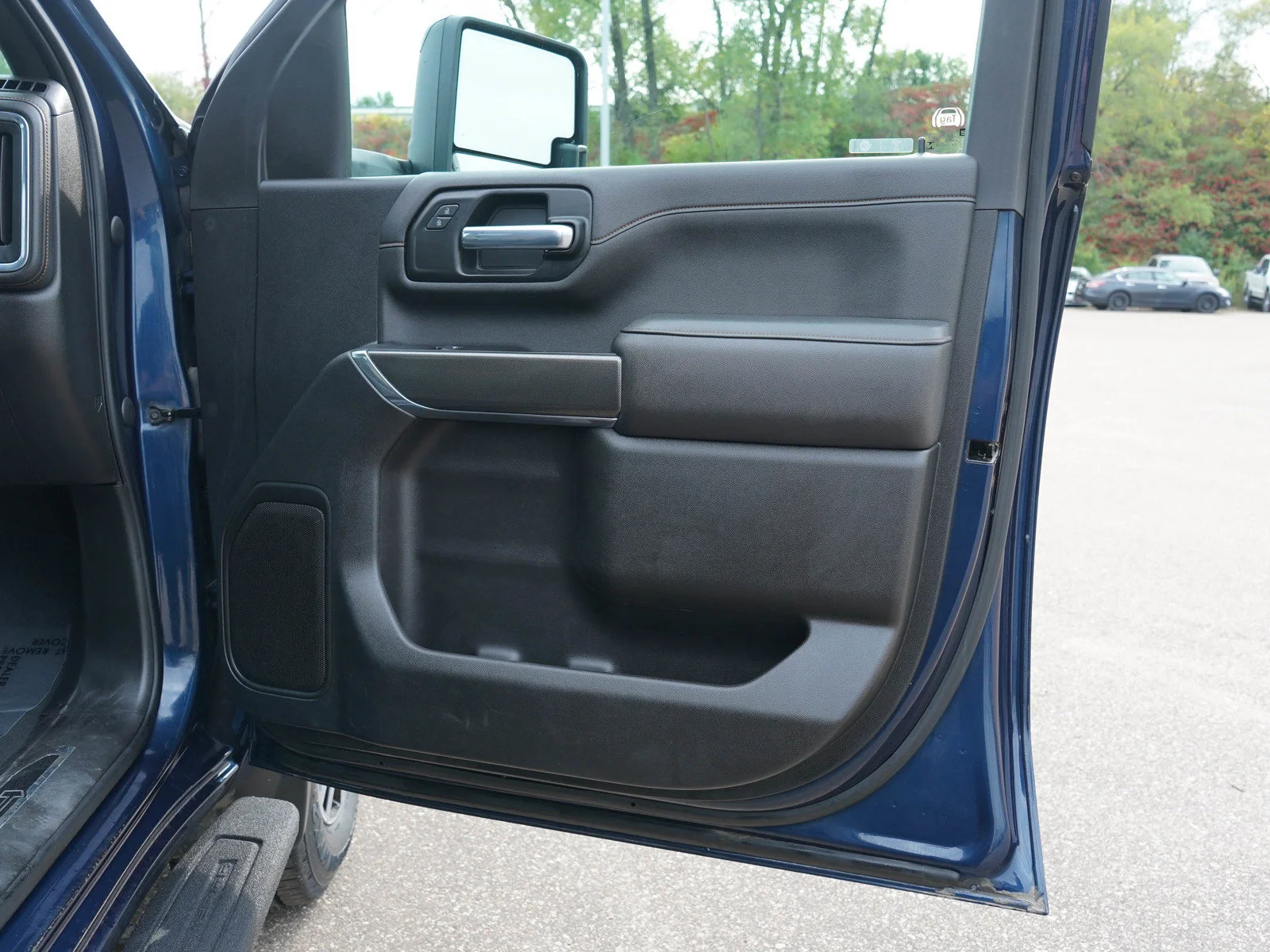 Used 2022 Pacific Blue Metallic GMC AT4 image 9