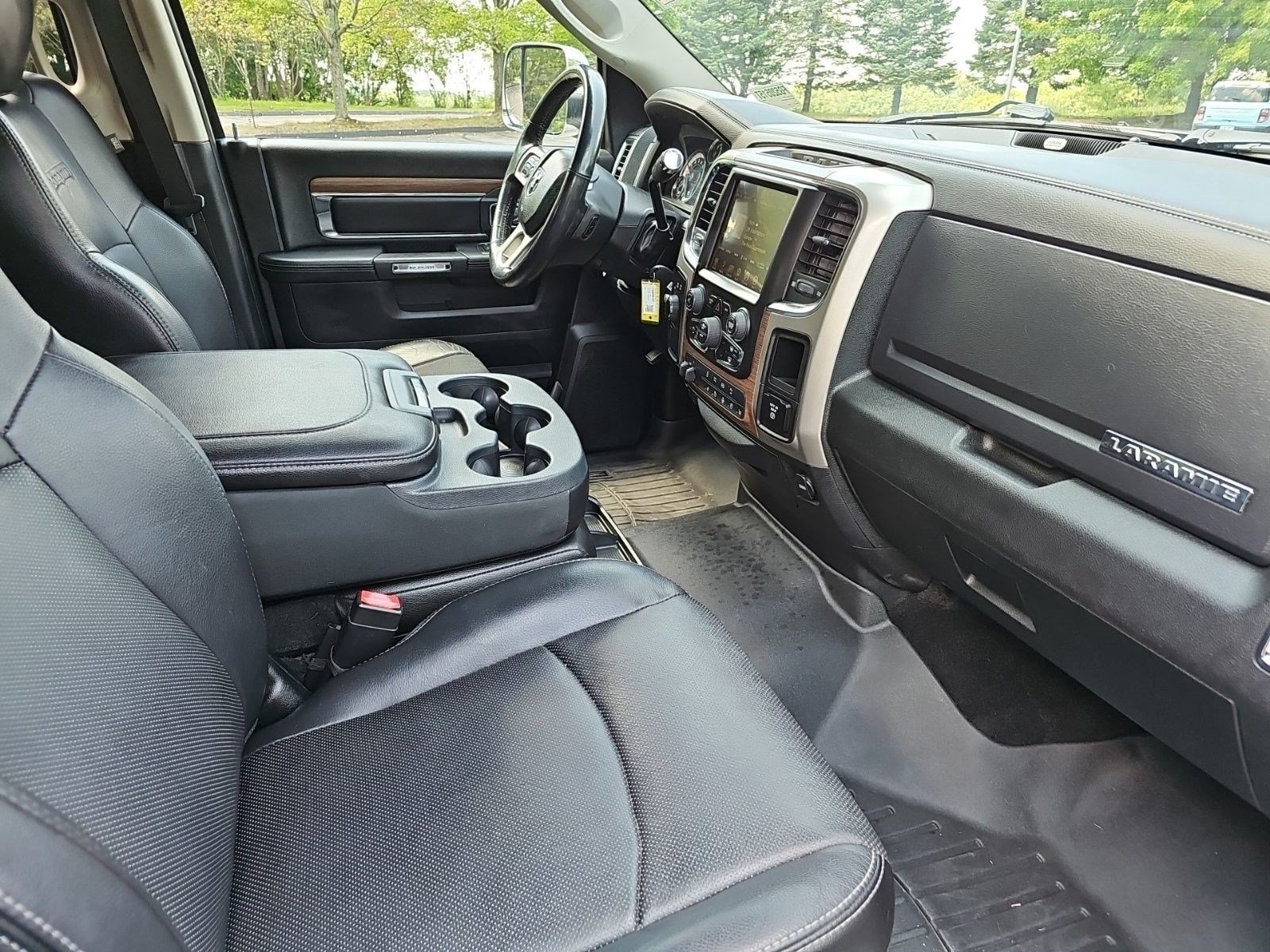 Used 2015 Bright Silver Metallic Clearcoat Ram Laramie image 9