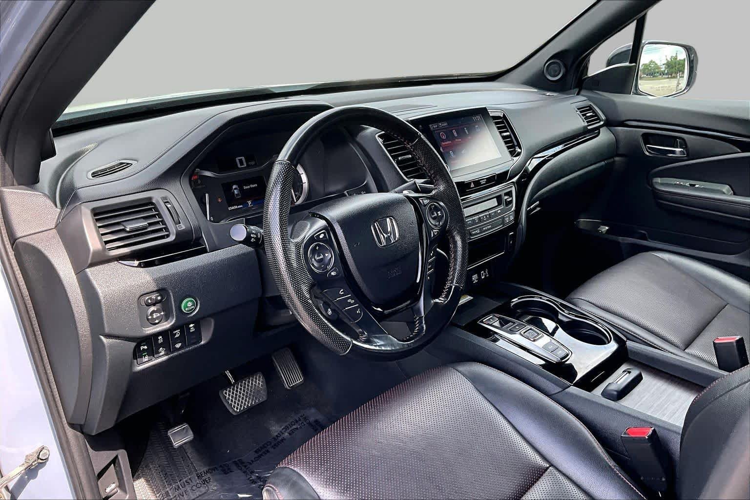 Certified Used 2023 Sonic Gray Pearl Honda Black Edition image 17