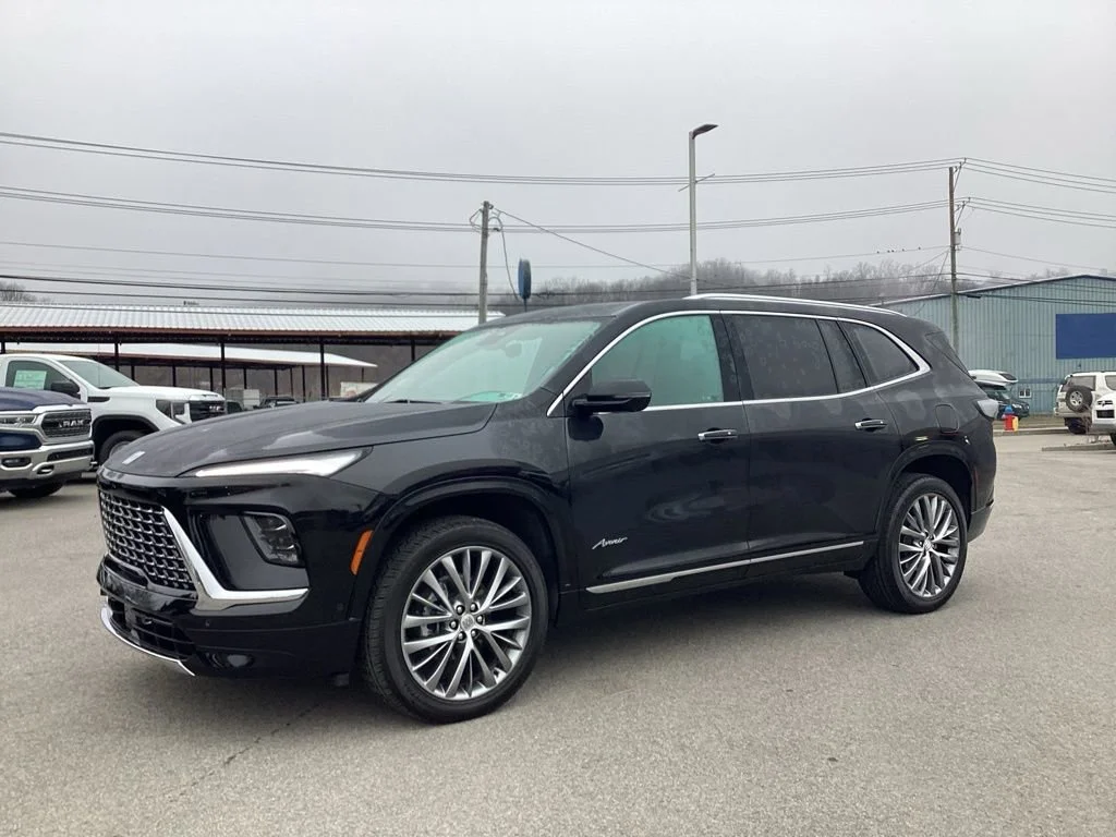 2025 Buick Enclave Avenir AWD's photo
