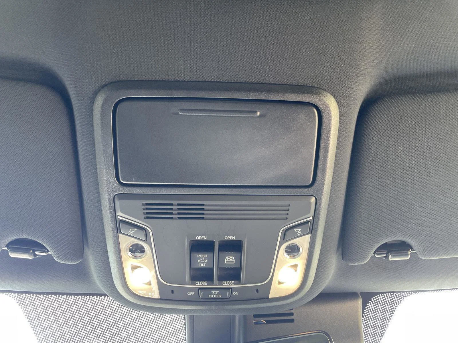 Used 2025 Solar Silver Metallic Honda TrailSport image 7