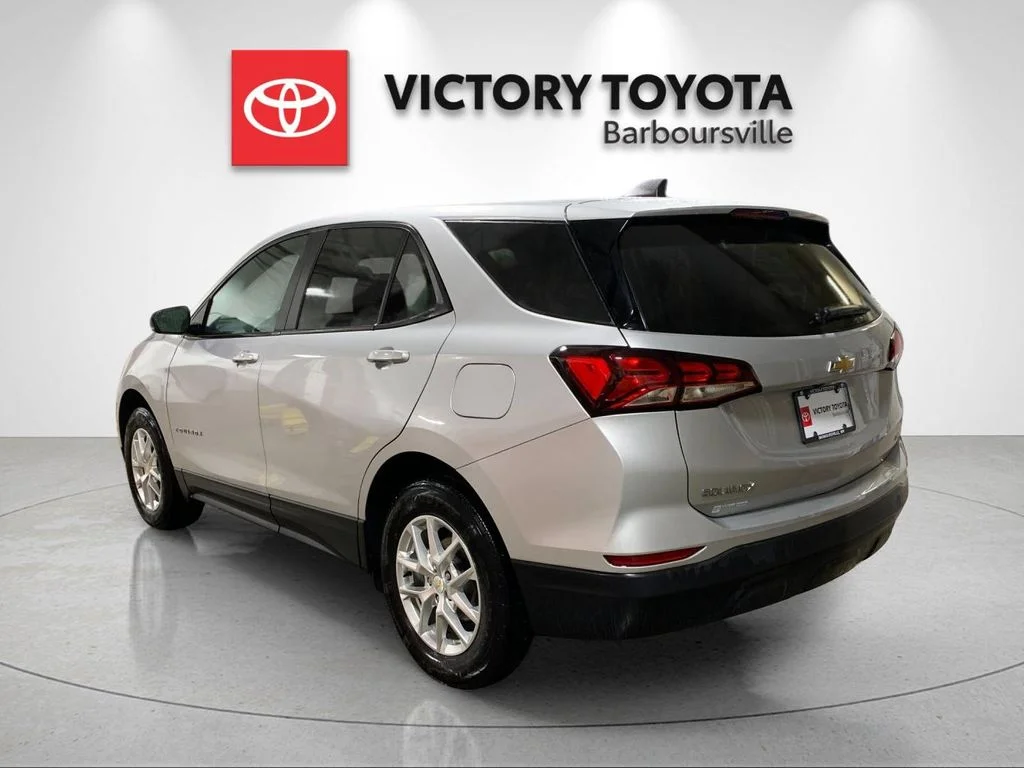 Used 2022 Silver Chevrolet LS image 3