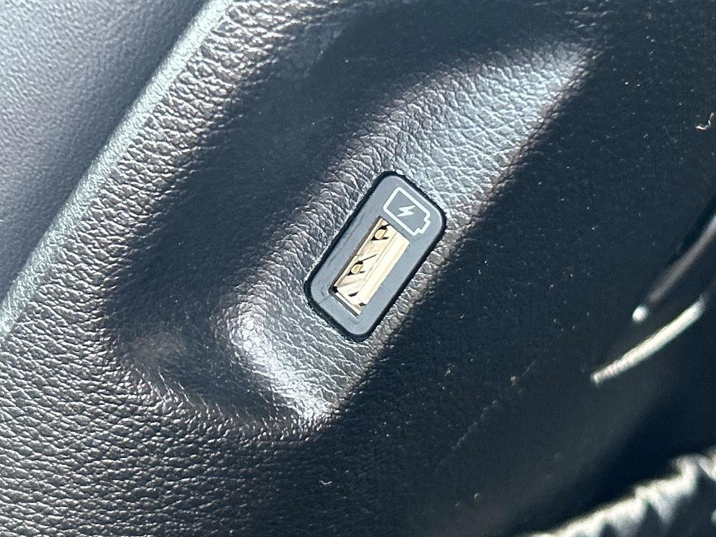 Used 2022 Black Kia LX image 20