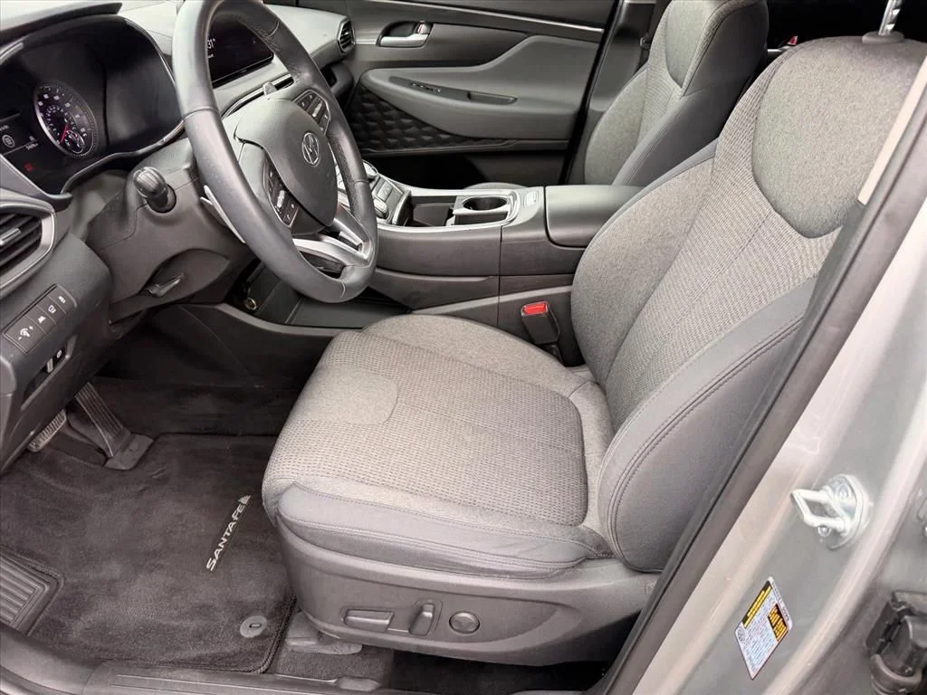 Used 2023 Silver Hyundai SEL image 8