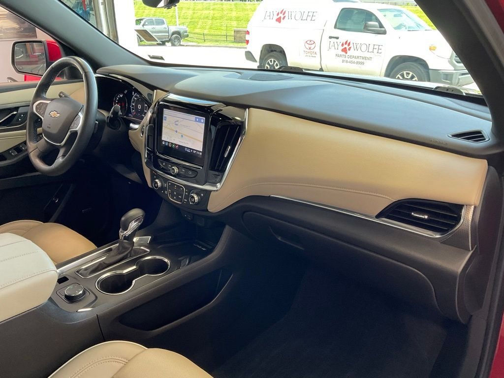 Used 2023 Red Chevrolet Premier image 18