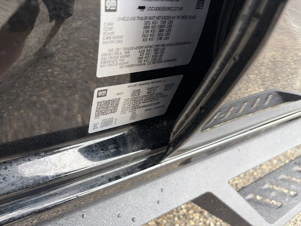 Used 2024 Black Chevrolet RST image 34