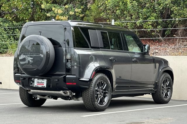 New 2026 Carpathian Grey Land Rover X-Dynamic SE image 5