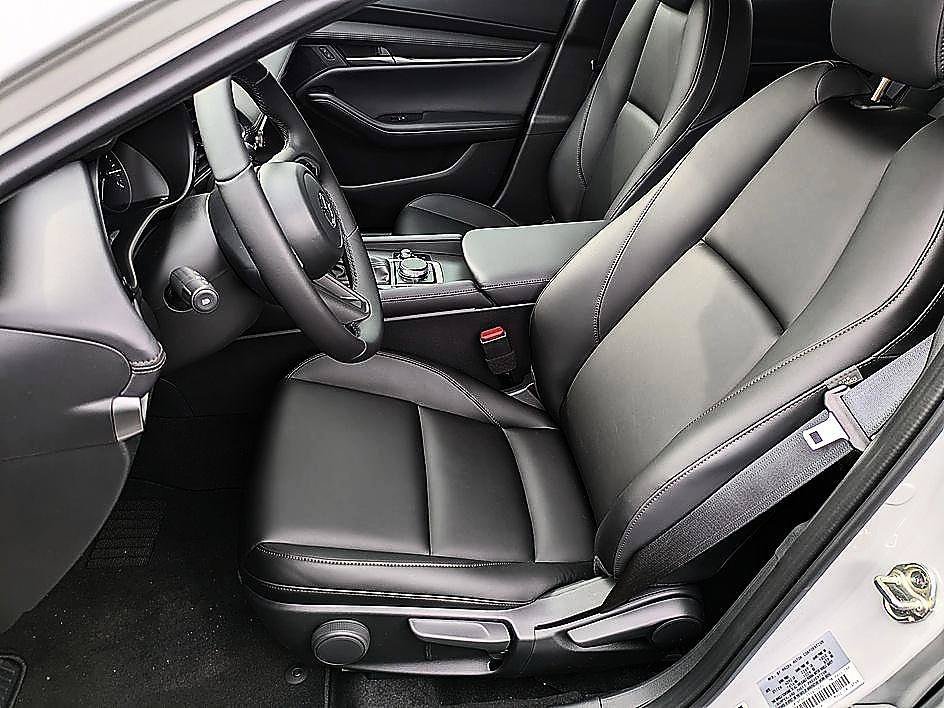2026 Mazda Mazda3 Premium - Photo 13