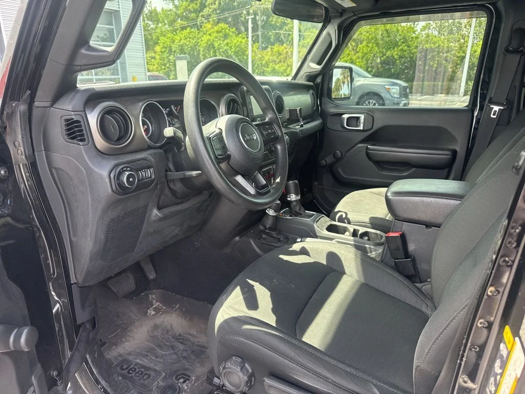 Used 2020 Black Clearcoat Jeep Unlimited Sport image 4